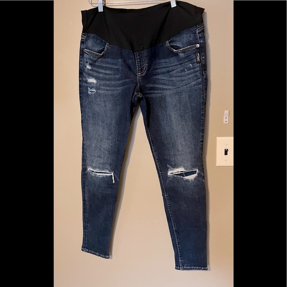 Silver Jeans Suki Skinny Leg Maternity Jeans - Picture 3 of 9